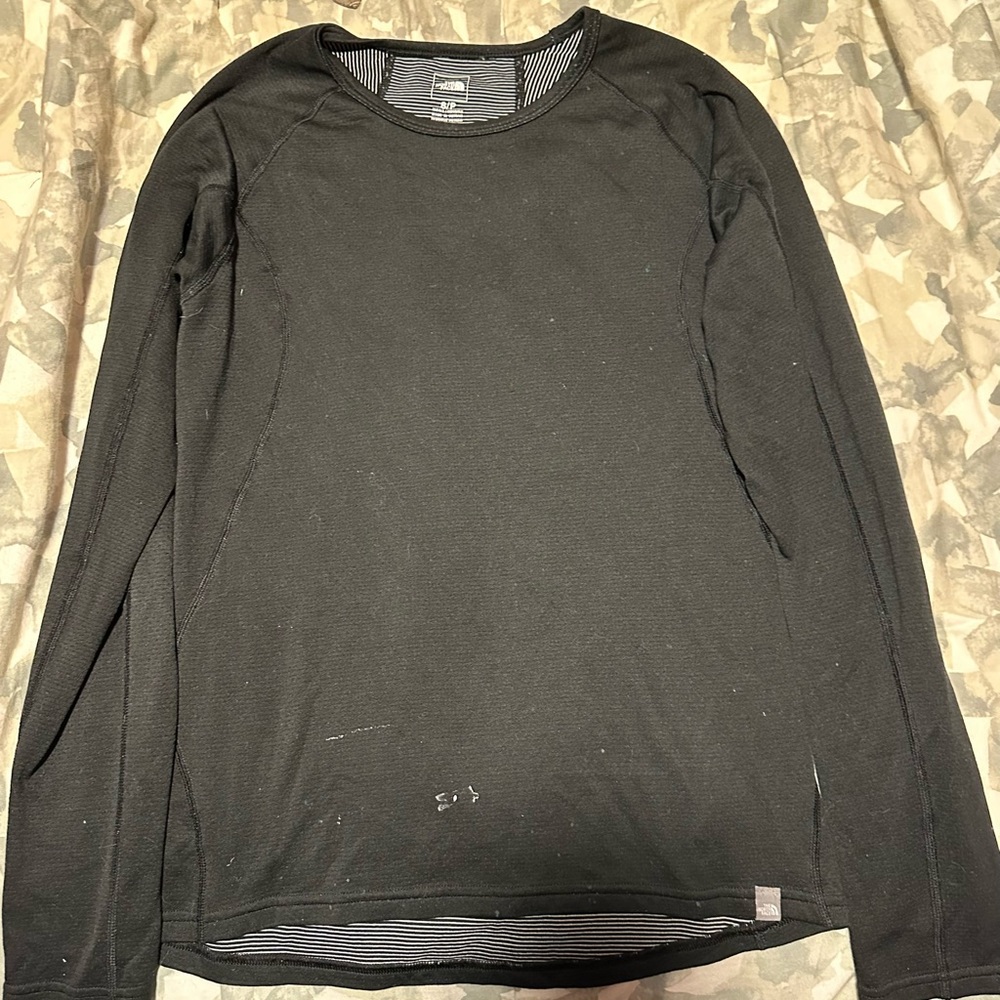 black northface long sleeve